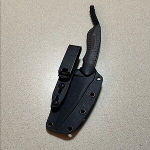 CRKT S.P.E.W fixed blade Knife with Sheath
